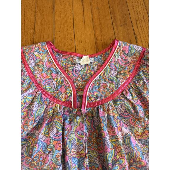Elegant Emily Lounge Dress Womens 1X Multicolor Floral Paisley Satin Trim V Neck - Picture 1 of 8